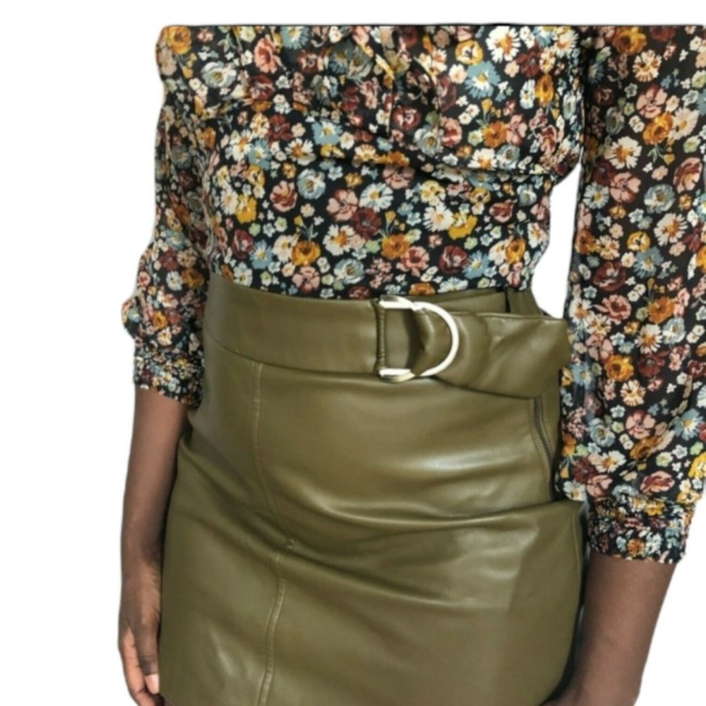 Zara Faux Leather Mini Skirt Faux Belt Buckle Side Zipper Army Green Kic…